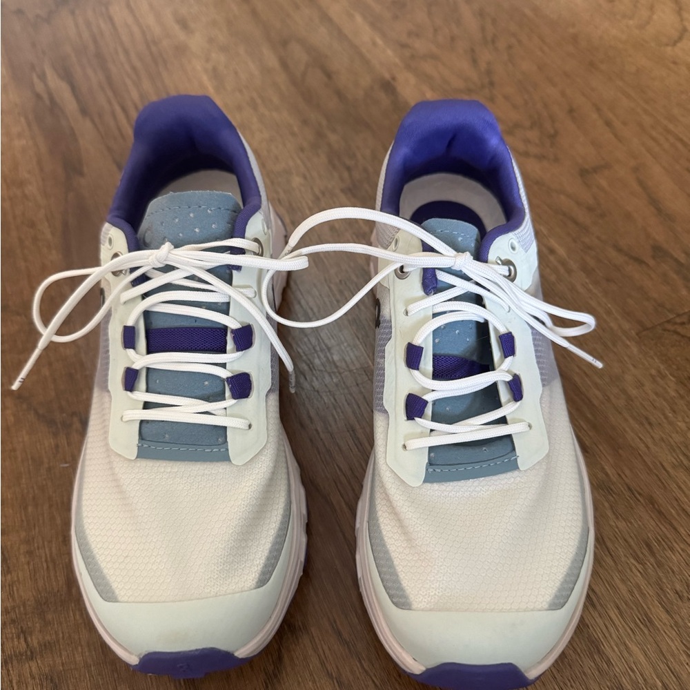 On Running Women's White Gray Purple Athletic Sneakers NEVER WORN Sz 6